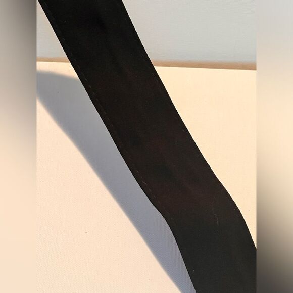 Louis Vuitton Black Fabric Belt from Coat - V-Buckle Gold Hardware - Picture 6 of 6